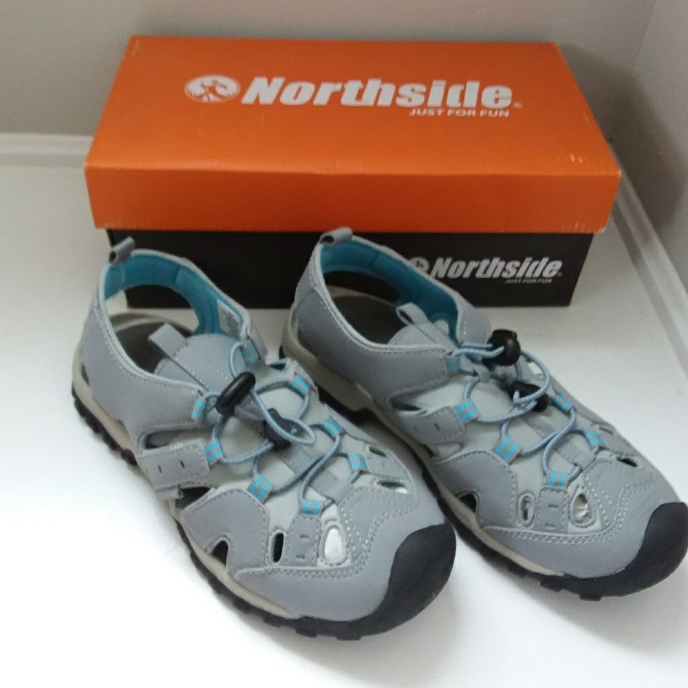 New Northside sandals big kids size 5 (ladies 7)